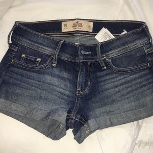 Hollister short